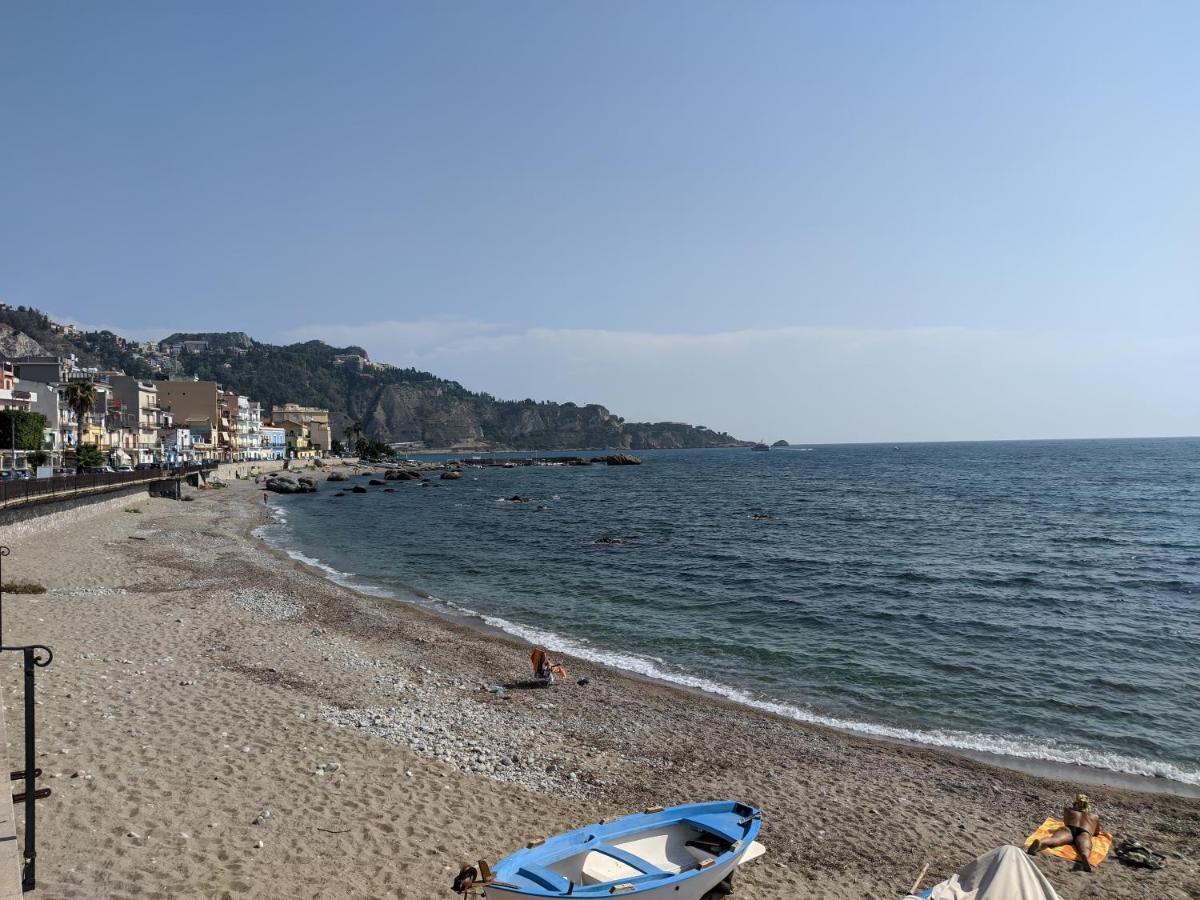 Sicily Travel Apartment'S 2 Giardini Naxos Esterno foto